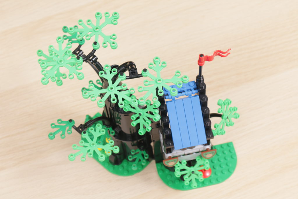 LEGO Castle 40567 Forest Hideout gift with purchase review 23 1024x683