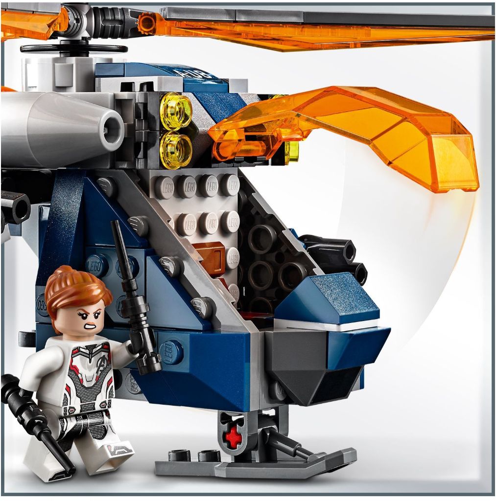 LEGO Marvel 76144 Avengers Hulk Helicopter Rescue 3