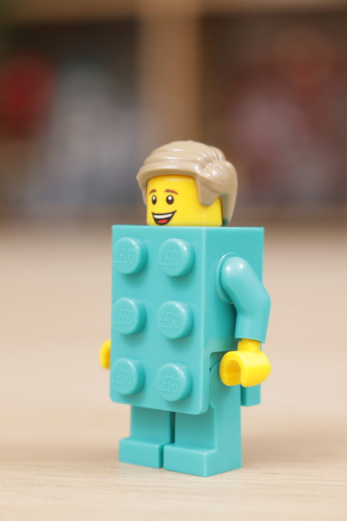 Build A Minifigure Tower 6