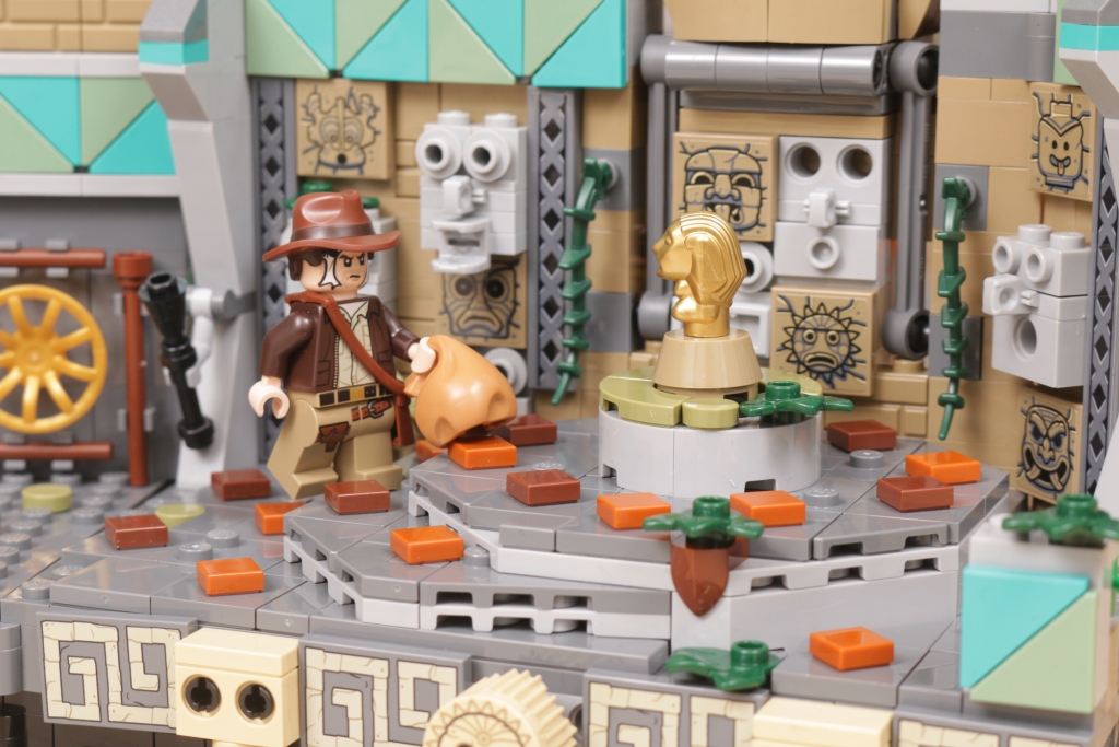LEGO Indiana Jones 77015 Temple of the Golden Idol review 7 1024x683