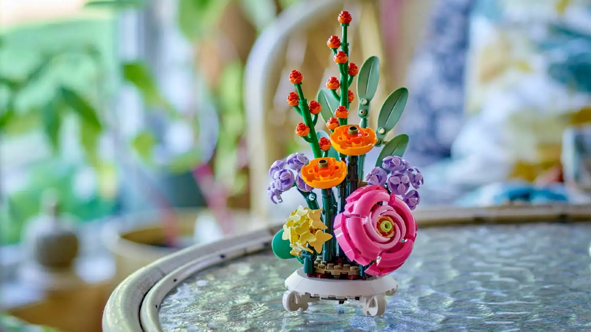LEGO Botanicals 40762 Mixed Flowerpot gift-with-purchase available now